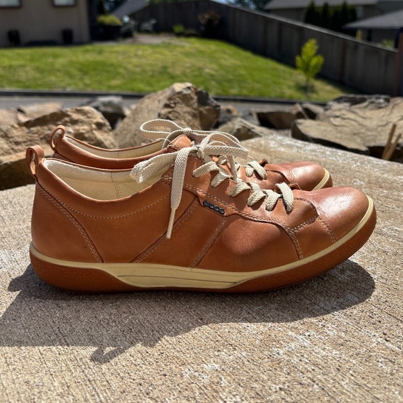 ECCO CHASE TIE BROWN LEATHER SNEAKERS LACED WALKING SHOES WOMEN SZ 8/8.5 EU 39 - Picture 1 of 10